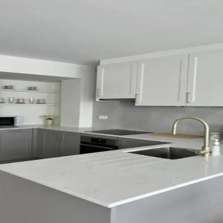 Ocean Breeze 2.0 Apartment *